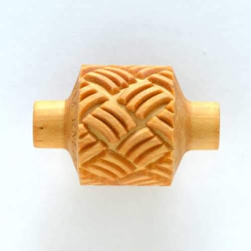 MKM RM-008 Medium Handle Roller – Basket Weave