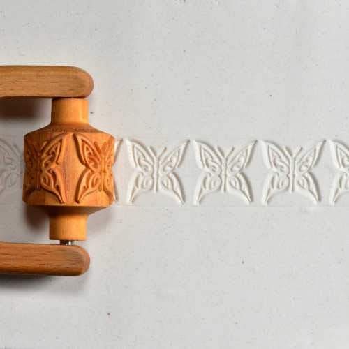 MKM RM-032 Medium Handle Roller – Butterflies