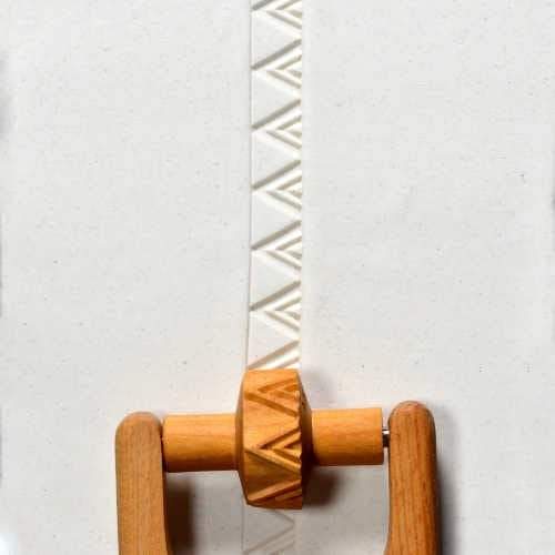 MKM RS-014 Small Handle Roller – Double Triangle