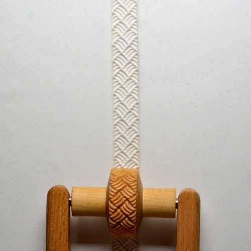 MKM RS-016 Small Handle Roller – Basket Weave
